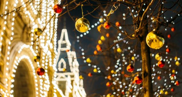 Those Pretty Little Christmas Songs: A Caroler's Overview