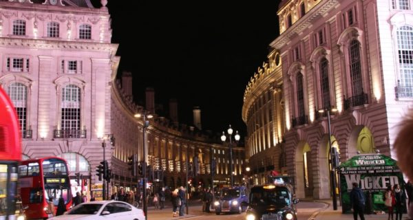 A Day on Piccadilly Street