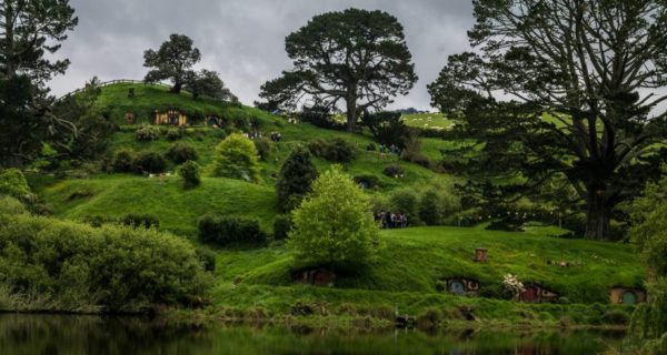 Return to Middle Earth: A Lord of the Rings Story