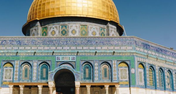 Umar Ibn al-Khattab: The Chosen One and a World Leader