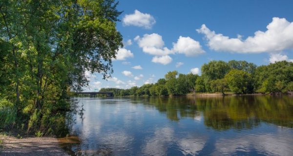 A Swinging Good Time: A Huckleberry Finn Story