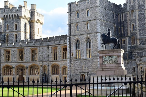 Countries, Nations and Peoples – The English Monarchy: A Revolution