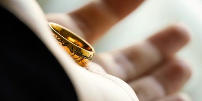 Hand holding the one ring lord of the rings easter