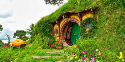 hobbit house to illustrate "your auntie lobelia" by amanda pizzolatto
