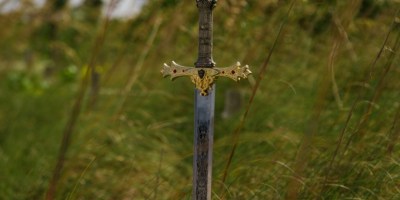 Sword. Photo by Ricardo Cruz/Unsplash