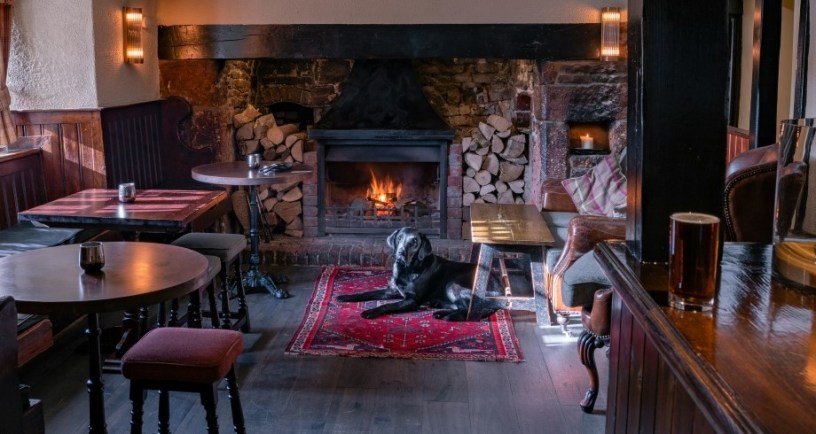 English inn interior. Photo by Michael Cummins on Unsplash