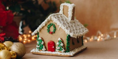 Gingerbread house. https://unsplash.com/photos/a-gingerbread-house-decorated-with-christmas-decorations-hxOg4o5oNFA