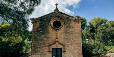 Chapel. https://www.pexels.com/photo/chapel-at-mallorca-spain-3163982/
